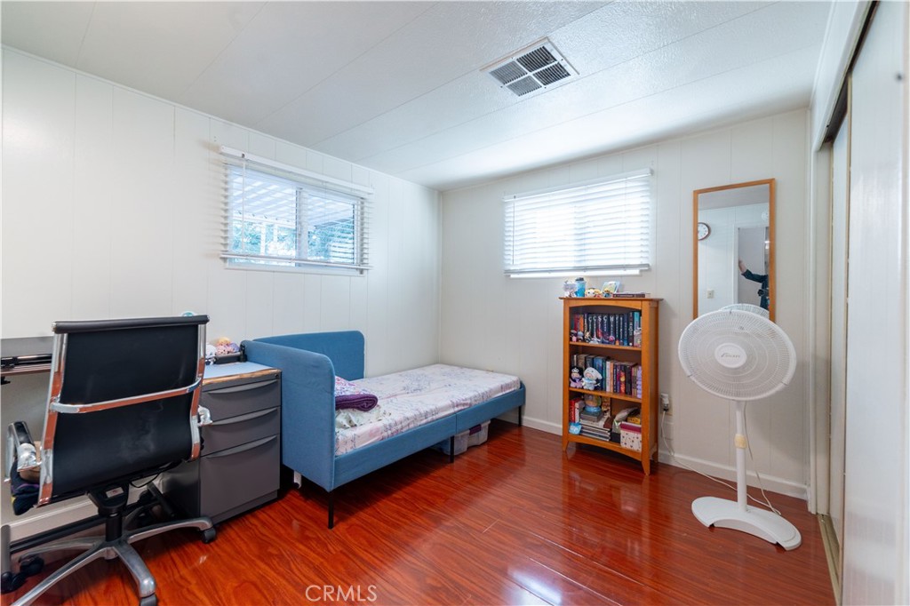 600 East Weddell Drive 8 Property Photo 7