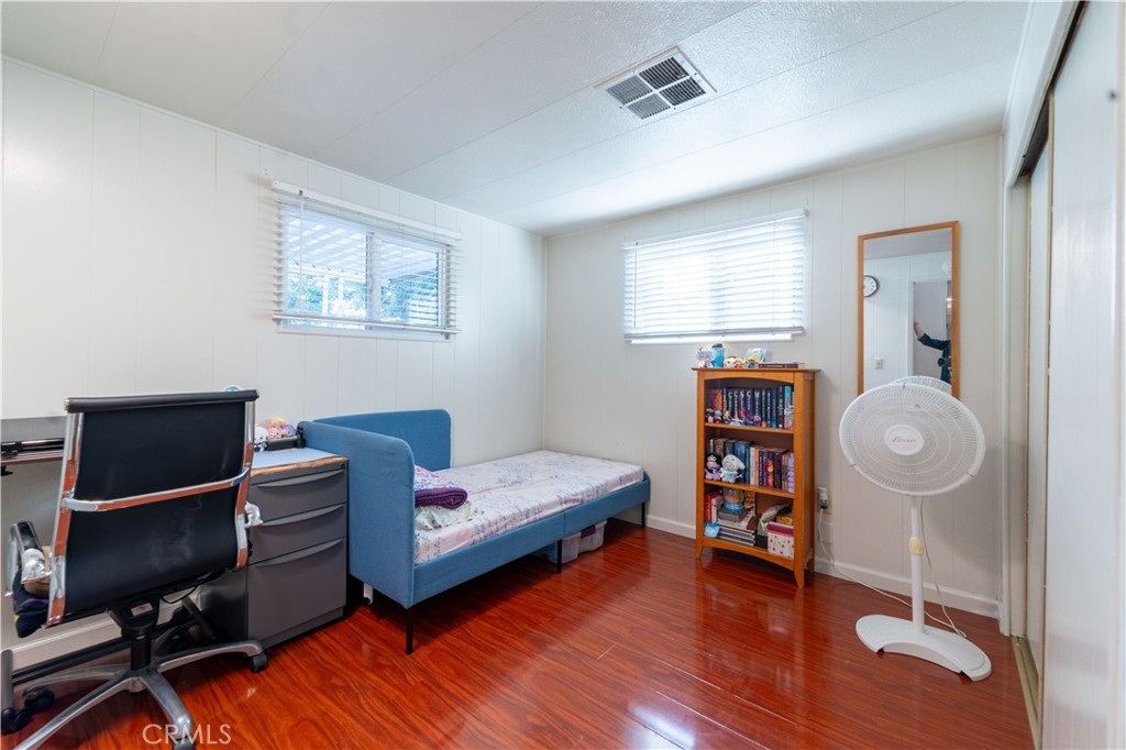 600 East Weddell Drive 8 Property Photo 7