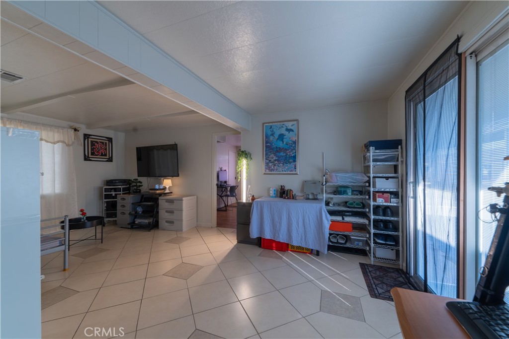 600 East Weddell Drive 8 Property Photo 8