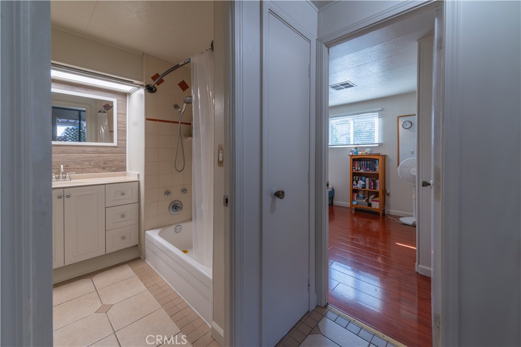 600 East Weddell Drive 8 Property Photo 19