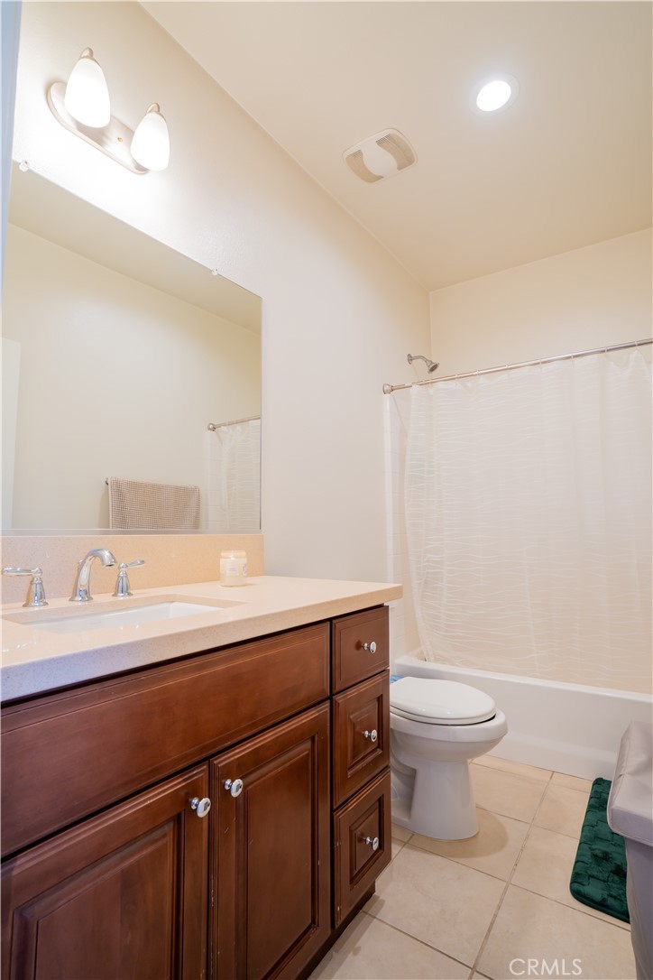 1317 W Shelton Property Photo 20