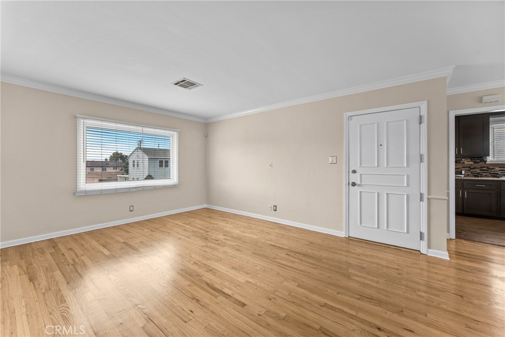 2115 W 103rd Place Property Photo 8