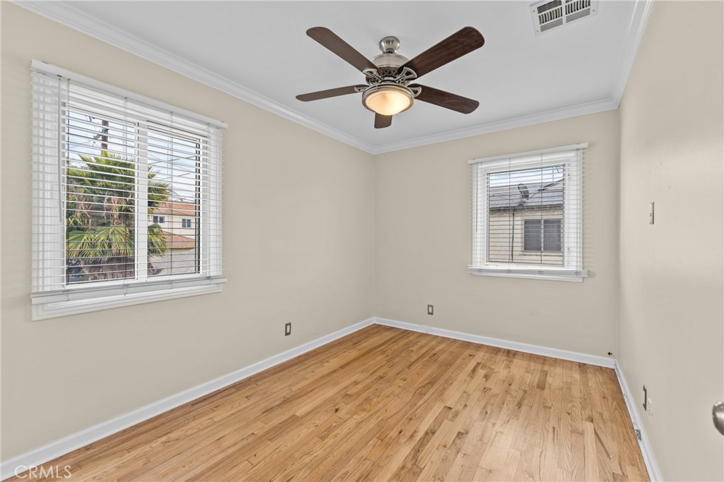 2115 W 103rd Place Property Photo 23
