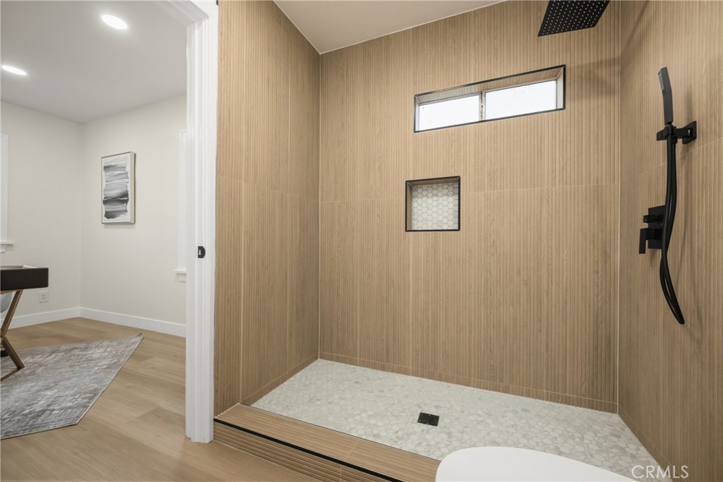 5612 S Rimpau Property Photo 14