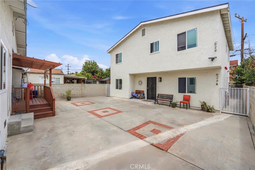 622 Eastmont Property Photo 4