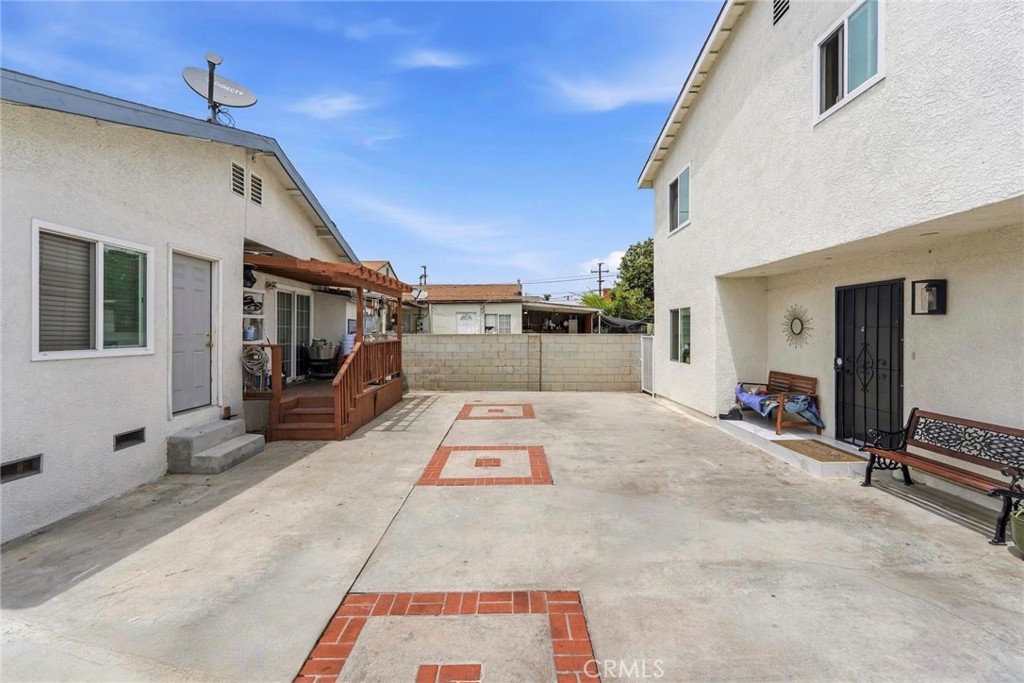622 Eastmont Property Photo 6