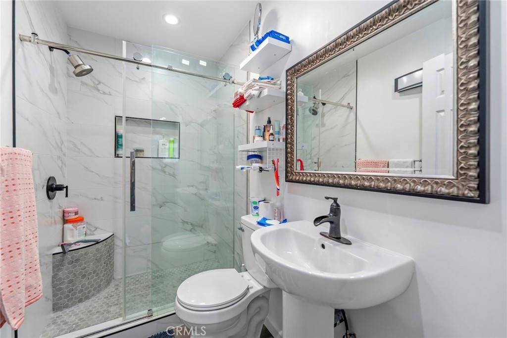 622 Eastmont Property Photo 42