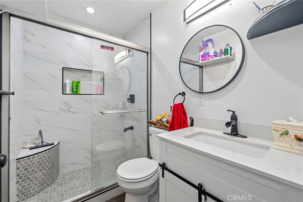 622 Eastmont Property Photo 43
