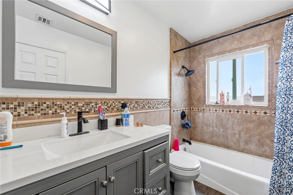 622 Eastmont Property Photo 50