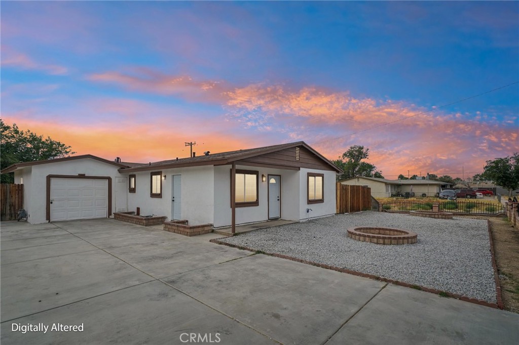 15535 Fresno Property Photo 2