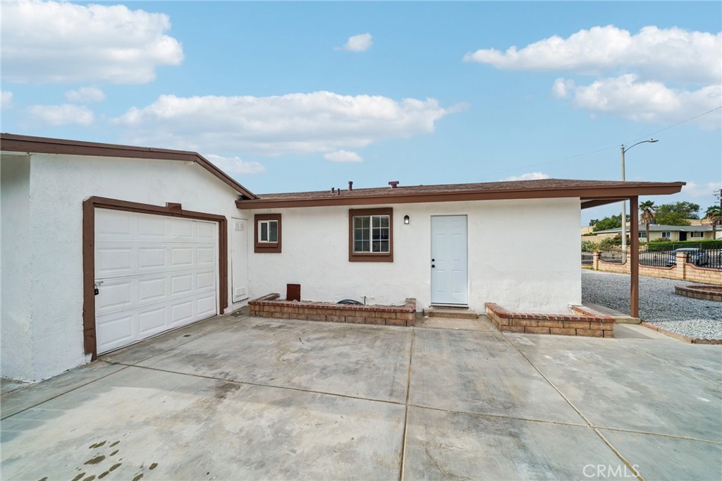 15535 Fresno Property Photo 7