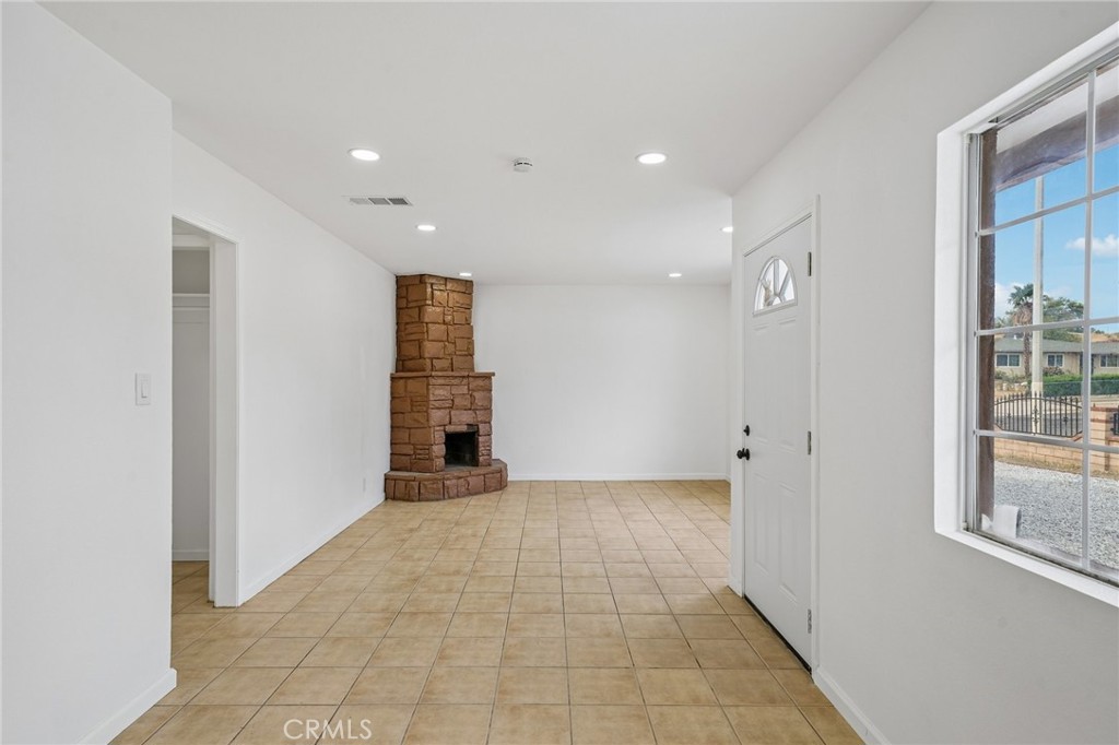 15535 Fresno Property Photo 12