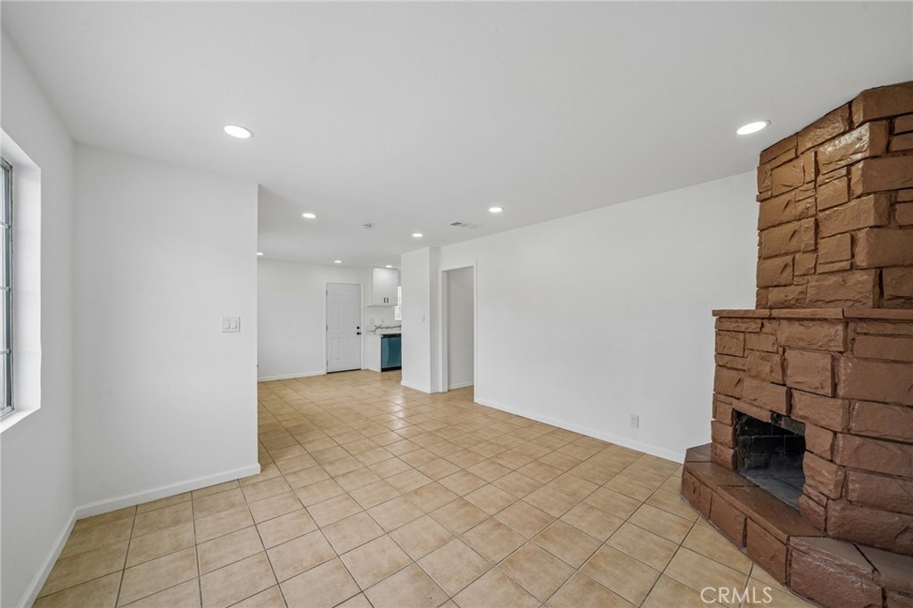 15535 Fresno Property Photo 13
