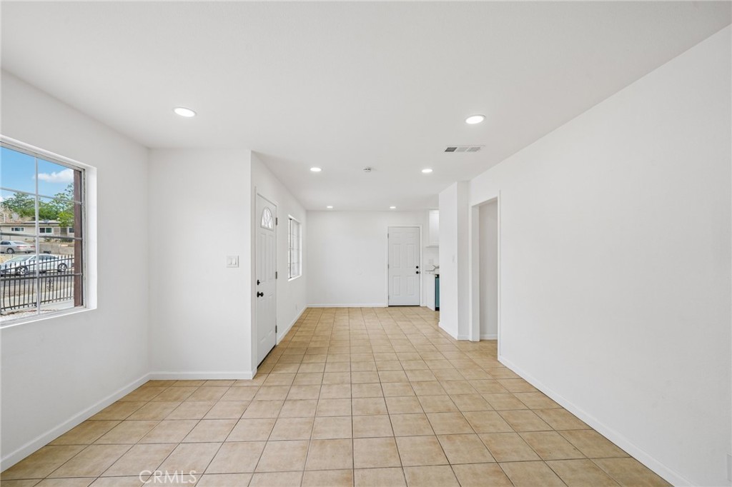 15535 Fresno Property Photo 14
