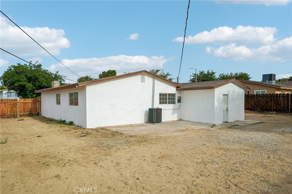 15535 Fresno Property Photo 33