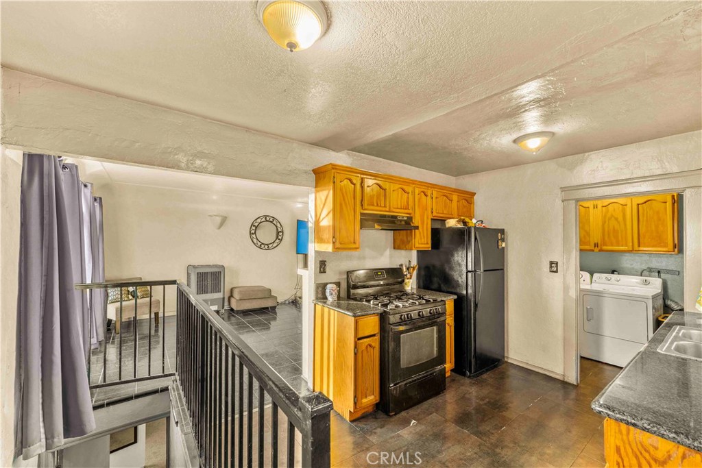 1521 Helen Dr Property Photo 5