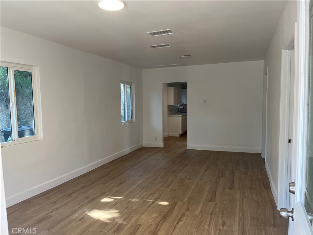 3716 Flora Avenue Property Photo 5
