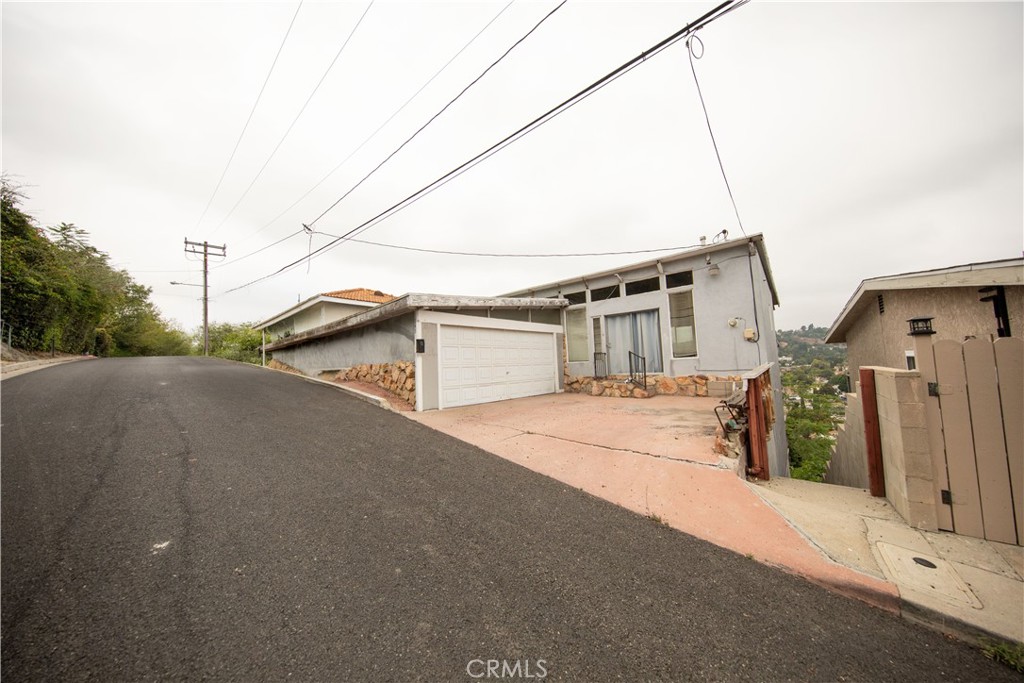 143 Palatine Property Photo 2