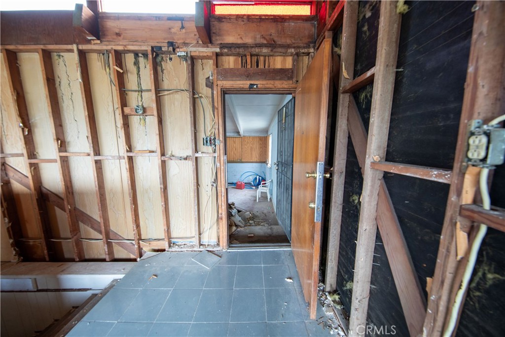 143 Palatine Property Photo 15