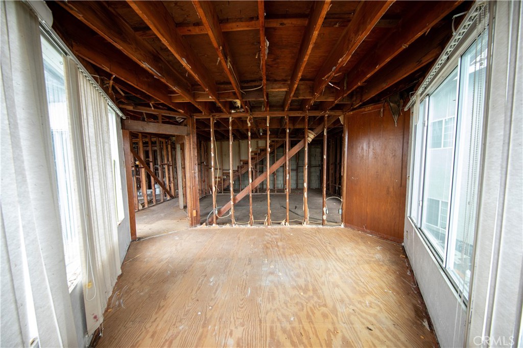 143 Palatine Property Photo 21