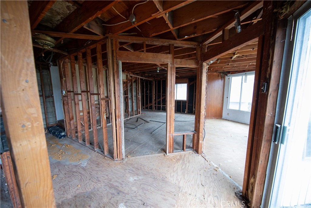 143 Palatine Property Photo 32