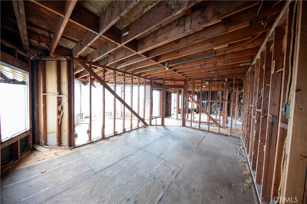 143 Palatine Property Photo 33