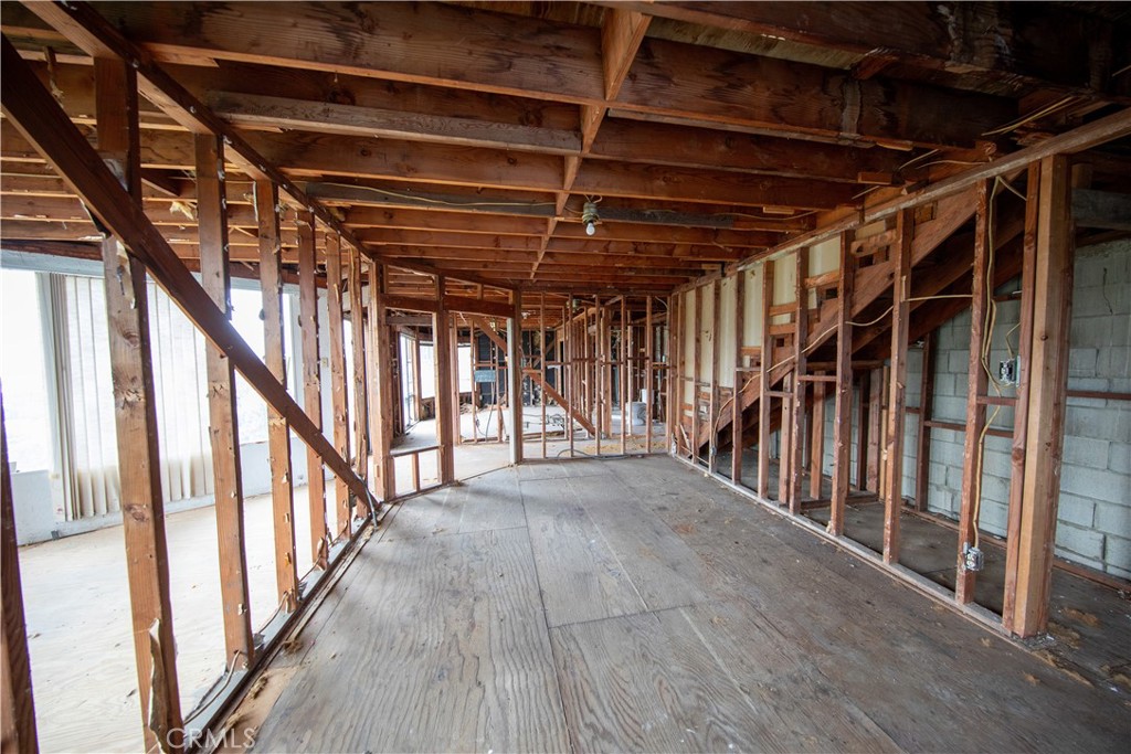 143 Palatine Property Photo 34