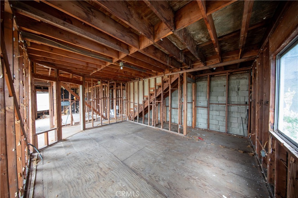 143 Palatine Property Photo 35