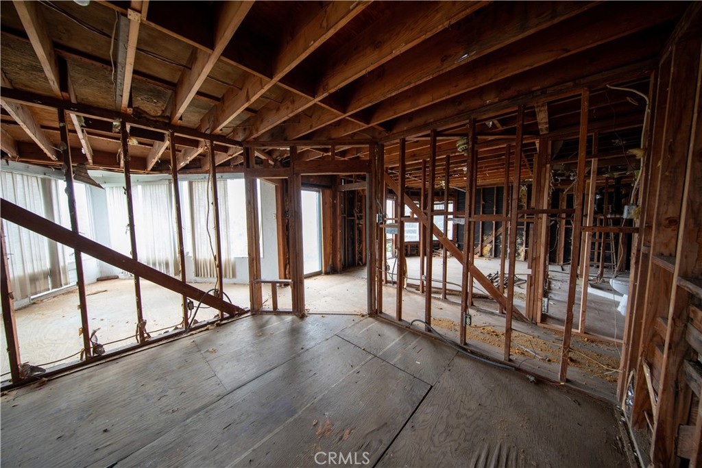 143 Palatine Property Photo 37