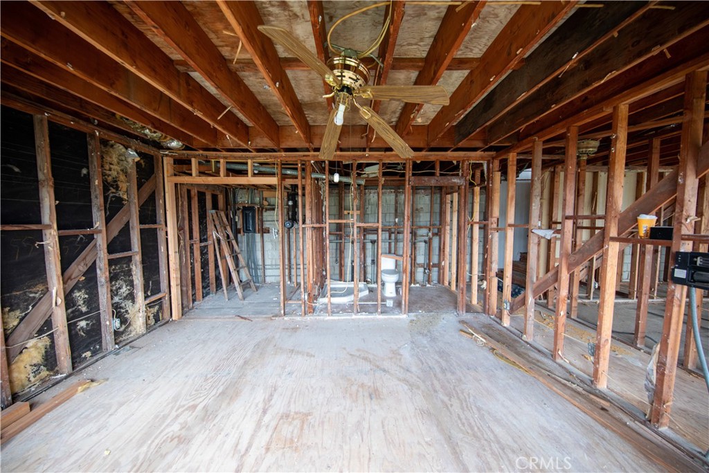 143 Palatine Property Photo 38