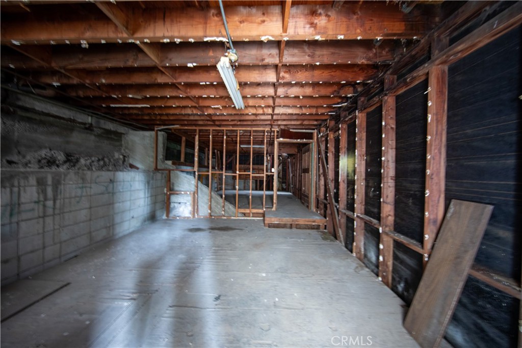 143 Palatine Property Photo 39