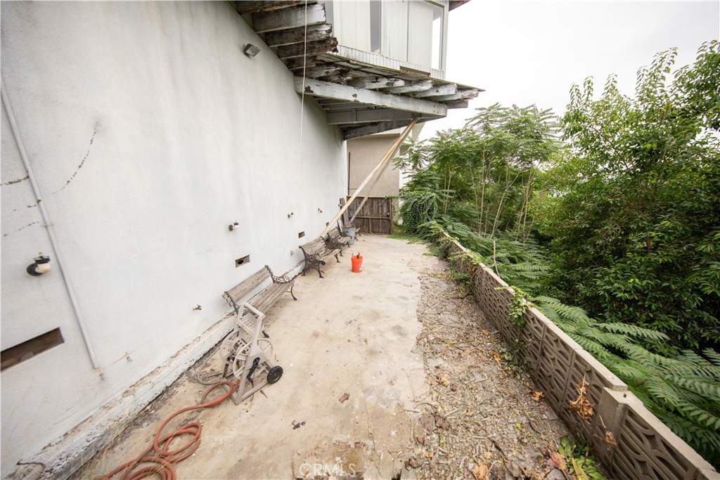 143 Palatine Property Photo 43