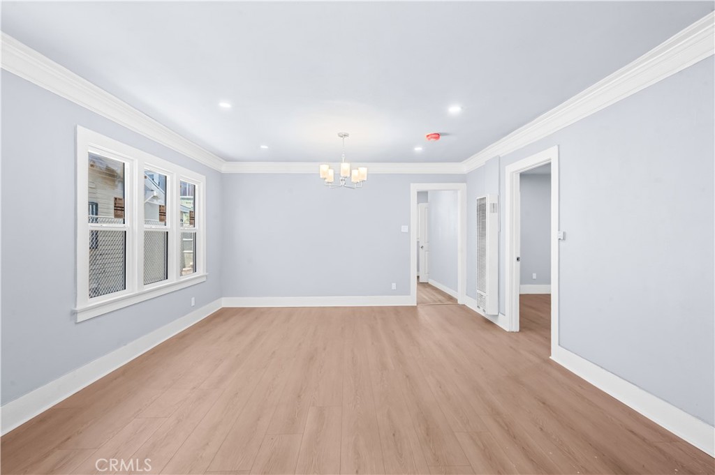 941 W 55th Street Property Photo 12