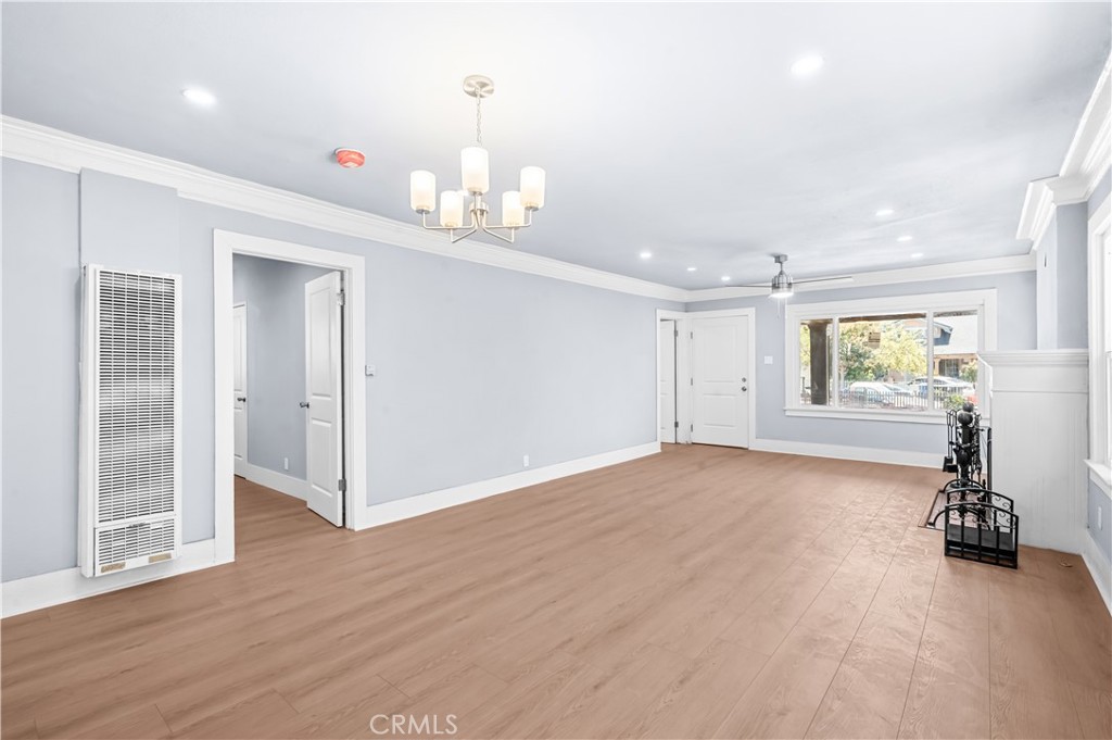 941 W 55th Street Property Photo 13