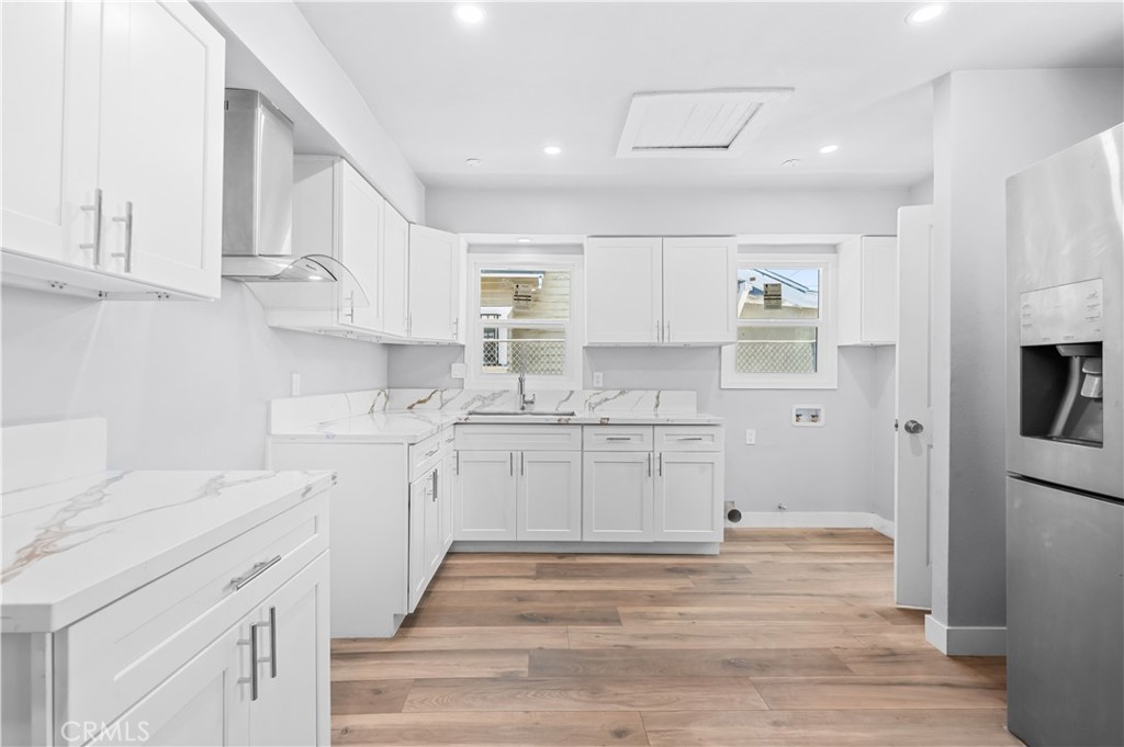 941 W 55th Street Property Photo 14