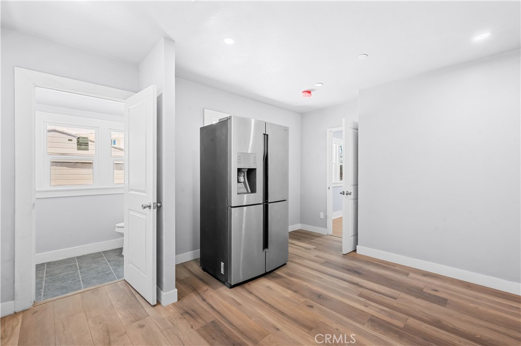 941 W 55th Street Property Photo 18