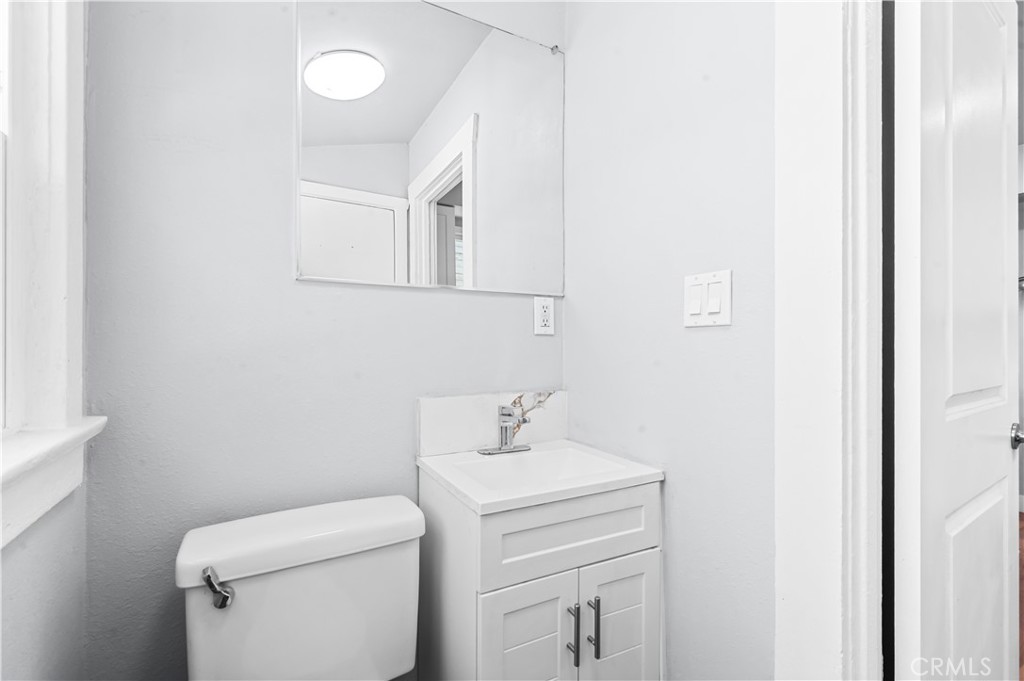 941 W 55th Street Property Photo 21