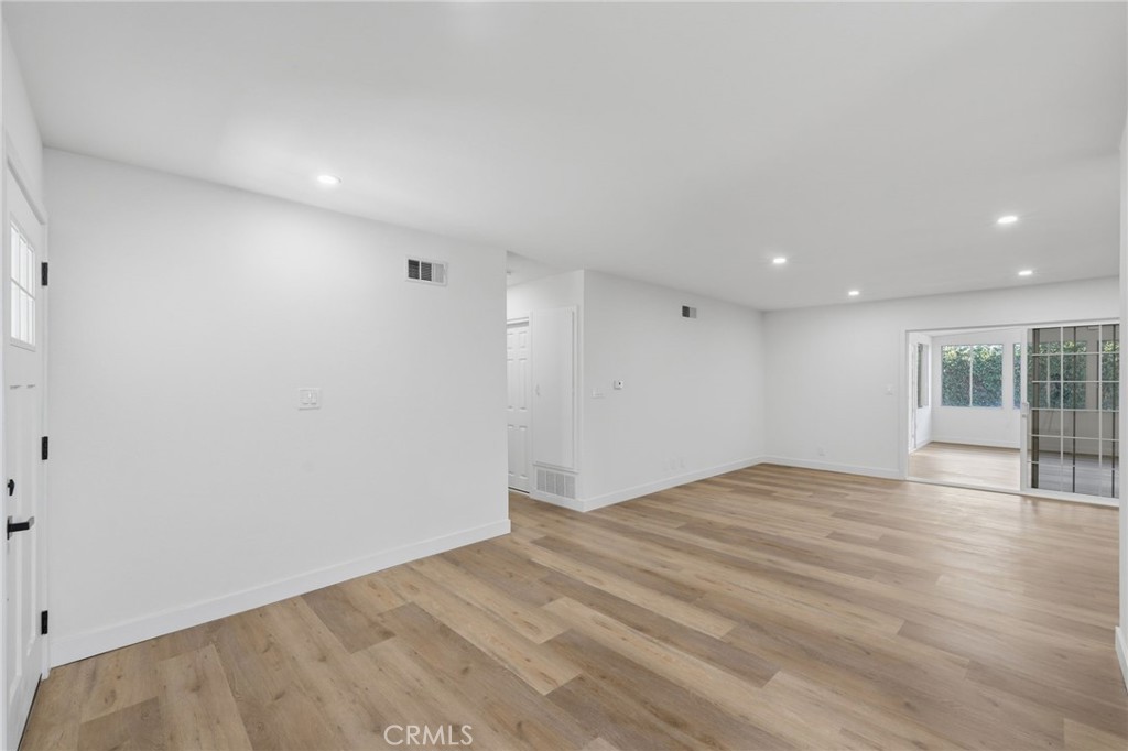 1430 Hillandale Property Photo 5