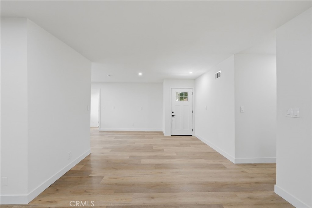1430 Hillandale Property Photo 6