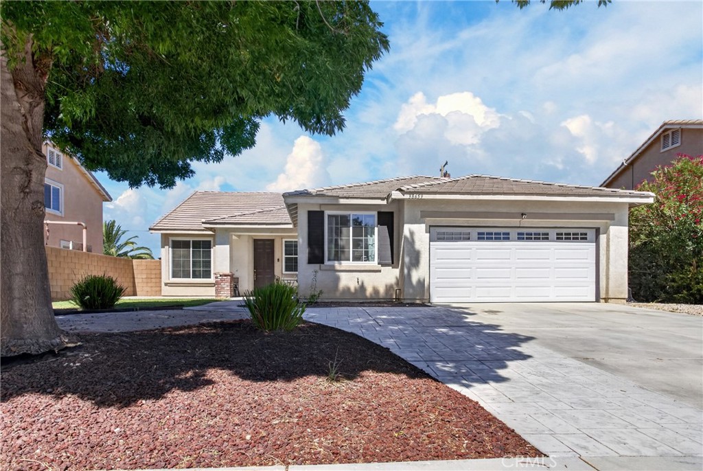 38659 37th E Property Photo 2