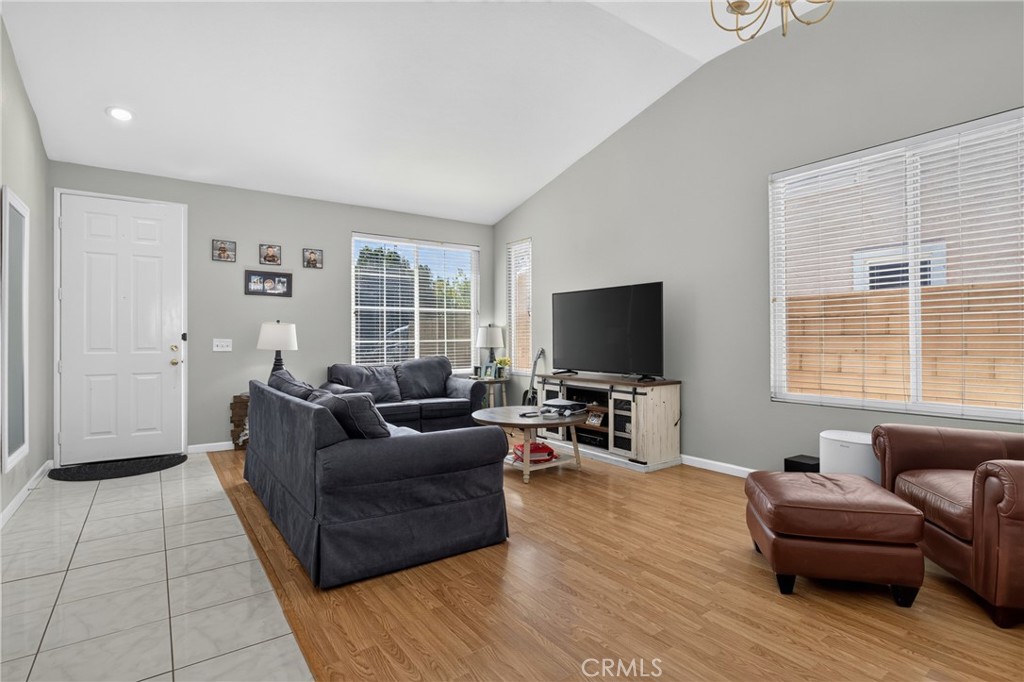 38659 37th E Property Photo 5