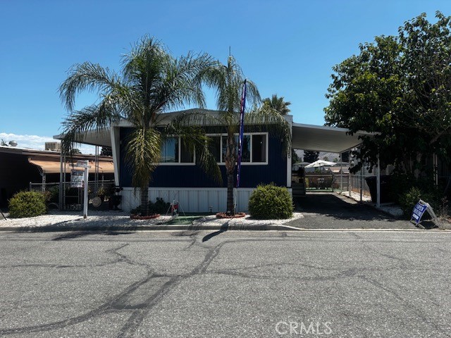 120 Sir Damas Dr Property Photo 2