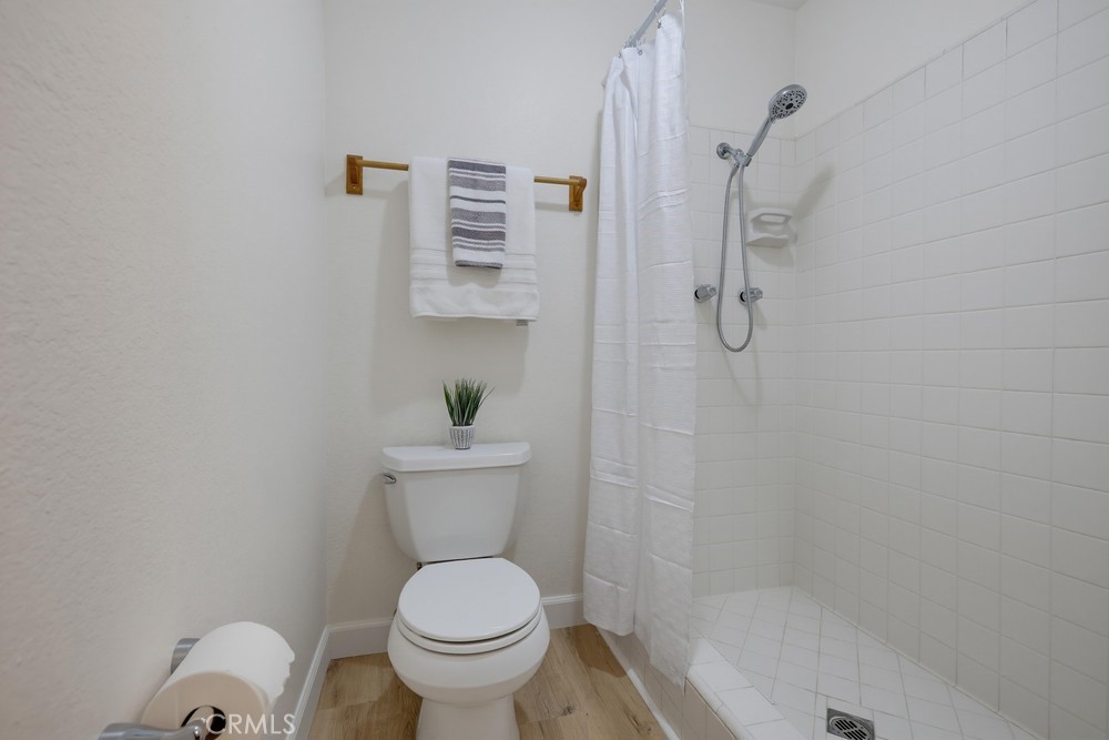 640 N Brea 68 Property Photo 23