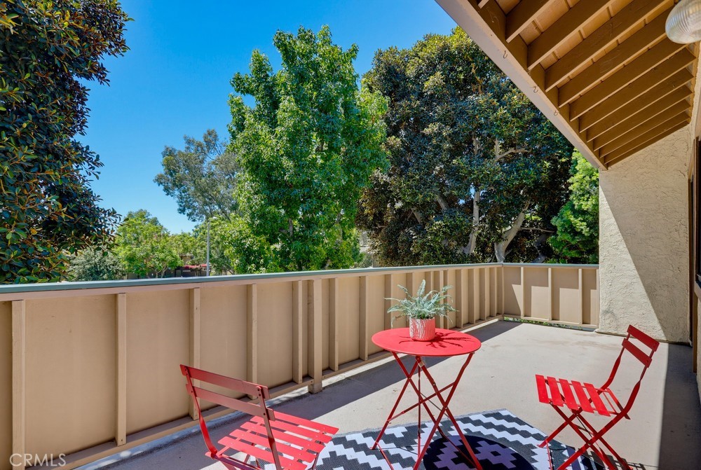 640 N Brea 68 Property Photo 28