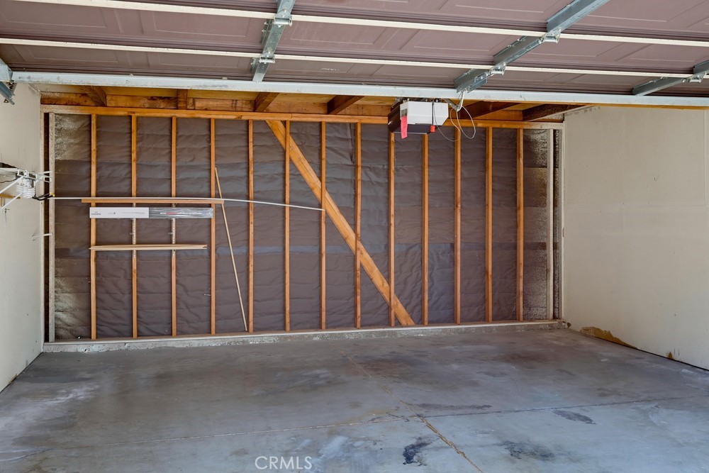 640 N Brea 68 Property Photo 32