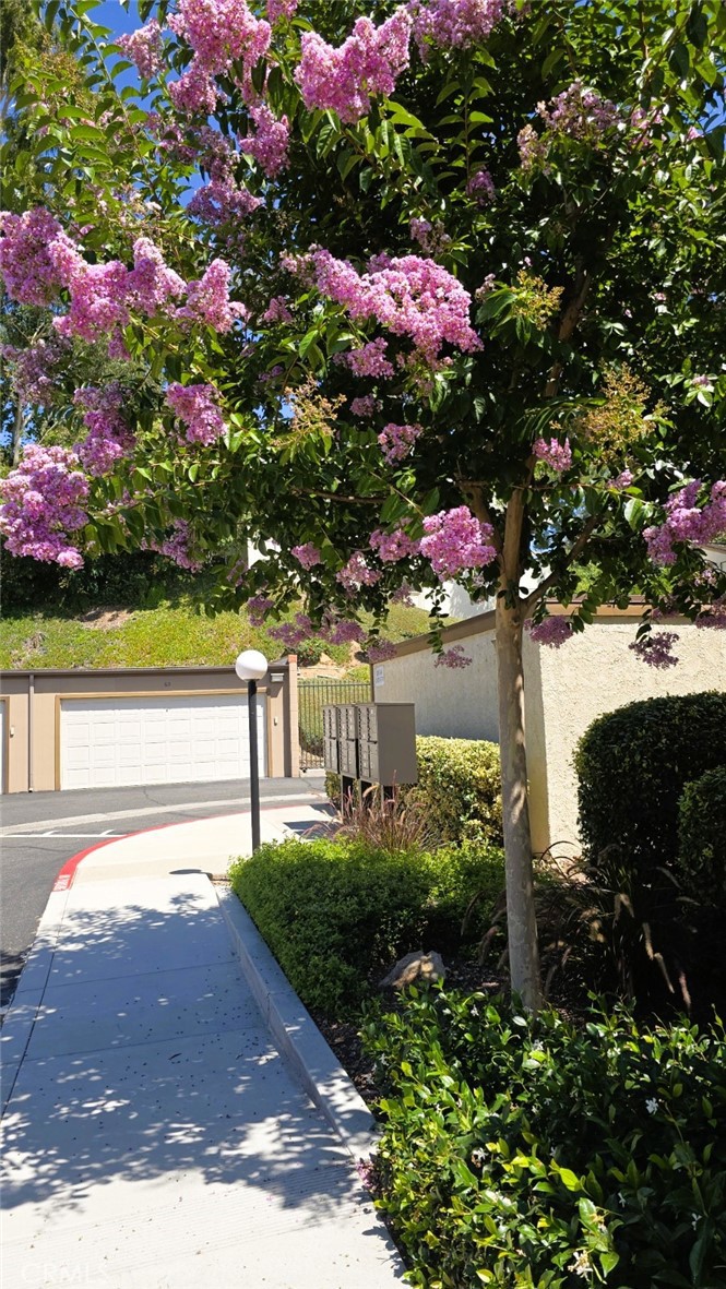 640 N Brea 68 Property Photo 35