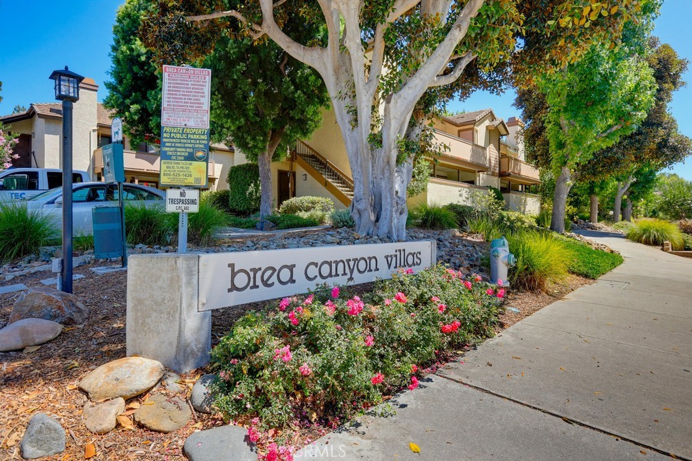 640 N Brea 68 Property Photo 44