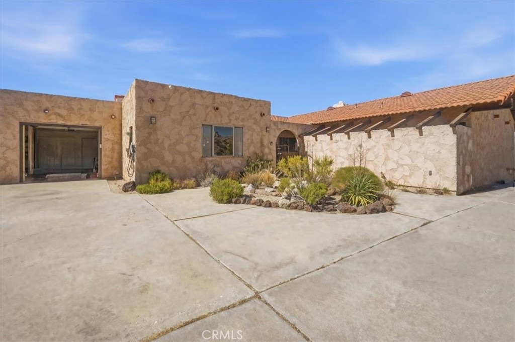 54026 Ridge Rd Property Photo 5