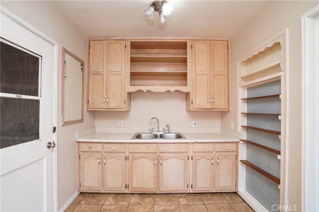 2458 Gaspar Avenue Property Photo 9