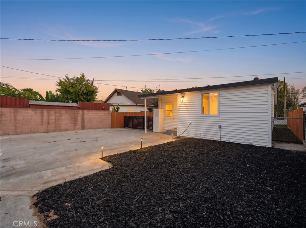 3207 Garnet Property Photo 10